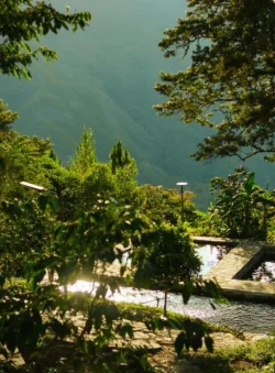Lodge-2